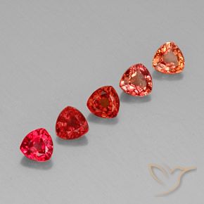 1.74カラットの天然マルチカラーサファイア（4.1×4.1 mm・トリリアント）