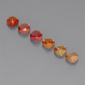 カラットの天然マルチカラーサファイア（4.2×4.1 mm・トリリアント）