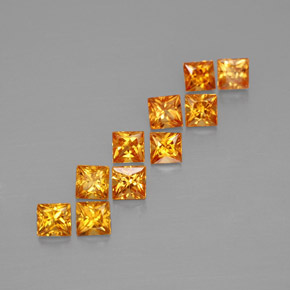 カラットの天然イエローオレンジサファイア（2.6×2.6 mm・四角）