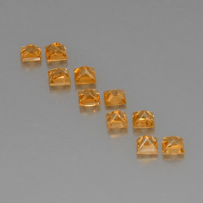 1.99カラットの天然ミディアムオレンジサファイア（3×3 mm・四角）