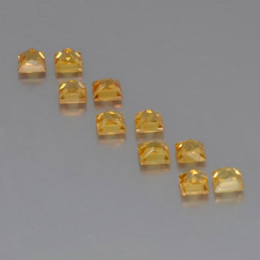 カラットの天然ゴールデンイエローサファイア（3.2×3.2 mm・四角）
