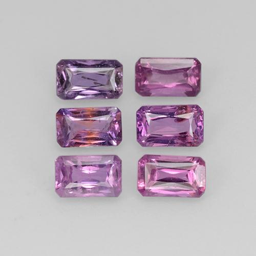 2.16カラットの天然マルチカラーサファイア（5×3 mm・エメラルドカット）