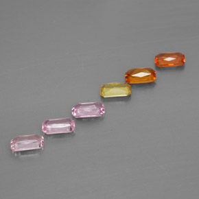 カラットの天然マルチカラーサファイア（4.9×3 mm・エメラルドカット）