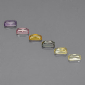 カラットの天然マルチカラーサファイア（5.1×3.1 mm・エメラルドカット）