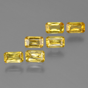 カラットの天然ゴールデンイエローサファイア（5×3 mm・エメラルドカット）