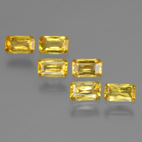カラットの天然ゴールデンイエローサファイア（5×3 mm・エメラルドカット）
