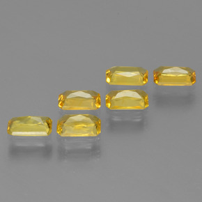カラットの天然ゴールデンイエローサファイア（5×3 mm・エメラルドカット）