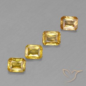 1.93カラットの天然ゴールデンサファイア（5×4 mm・エメラルドカット）