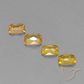 1.93カラットの天然ゴールデンサファイア（5×4 mm・エメラルドカット）