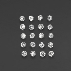 カラットの天然ホワイトサファイア（2.26 mm・ラウンドカット）