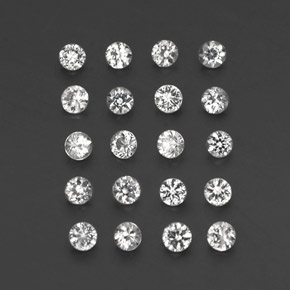 カラットの天然ホワイトサファイア（2.26 mm・ラウンドカット）