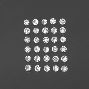 カラットの天然ホワイトサファイア（2.18 mm・ラウンドカット）