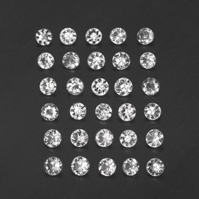 カラットの天然ホワイトサファイア（2.42 mm・ラウンドカット）