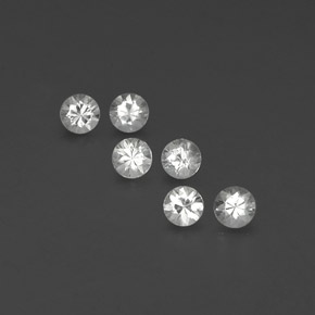 カラットの天然ホワイトサファイア（3.54 mm・ラウンドカット）