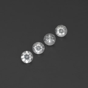 カラットの天然ホワイトサファイア（3.75 mm・ラウンドカット）