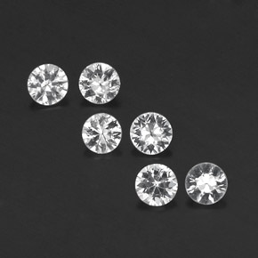 カラットの天然ホワイトサファイア（3.52 mm・ラウンドカット）
