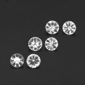 カラットの天然ホワイトサファイア（3.52 mm・ラウンドカット）