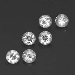カラットの天然ホワイトサファイア（3.56 mm・ラウンドカット）
