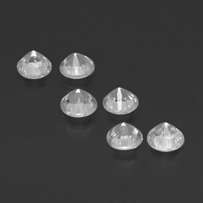 カラットの天然ホワイトサファイア（3.56 mm・ラウンドカット）