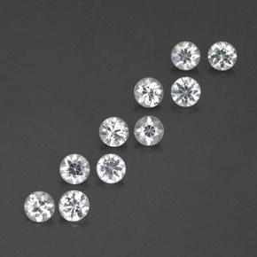 カラットの天然ホワイトサファイア（3.18 mm・ラウンドカット）