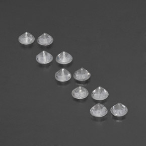 カラットの天然ホワイトサファイア（3.18 mm・ラウンドカット）