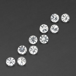 カラットの天然ホワイトサファイア（3.20 mm・ラウンドカット）