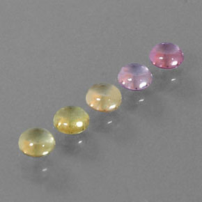 1.71カラットの天然マルチカラーサファイア（3.89 mm・ラウンドカット）