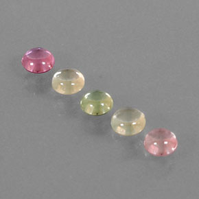 カラットの天然マルチカラーサファイア（3.95 mm・ラウンドカット）
