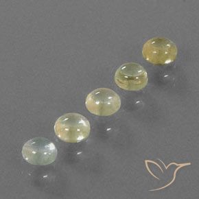 2.11カラットの天然マルチカラーサファイア（4.14 mm・ラウンドカット）