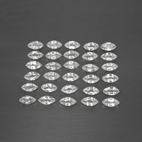 カラットの天然ホワイトサファイア（4.8×2.4 mm・マーキス）