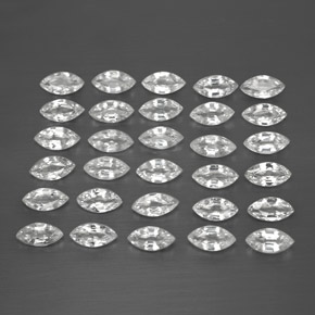 カラットの天然ホワイトサファイア（4.8×2.4 mm・マーキス）