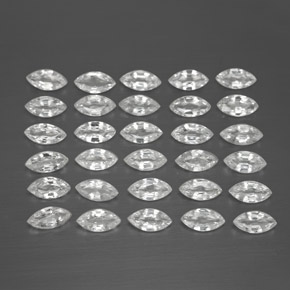 カラットの天然ホワイトサファイア（4.7×2.5 mm・マーキス）
