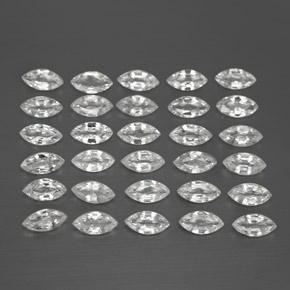 カラットの天然ホワイトサファイア（4.9×2.5 mm・マーキス）