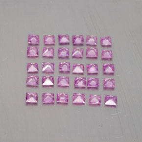 2.34カラットの天然ミディアムピンクサファイア（2.5×2.4 mm・四角）