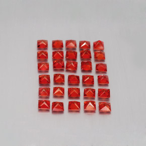 カラットの天然レッドオレンジサファイア（2.7×2.7 mm・四角）