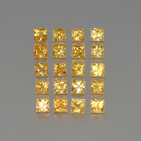 カラットの天然ゴールデンイエローサファイア（2.7×2.6 mm・四角）