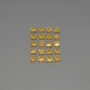 カラットの天然ゴールデンイエローサファイア（2.7×2.6 mm・四角）