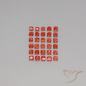 2.84カラットの天然濃い赤サファイア（2.4×2.3 mm・四角）
