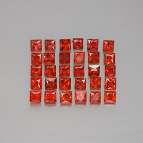 カラットの天然レッドオレンジサファイア（2.3×2.3 mm・四角）