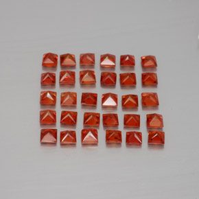 カラットの天然レッドオレンジサファイア（2.3×2.3 mm・四角）