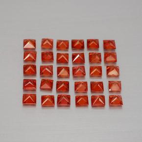 3.22カラットの天然ファイアレッドサファイア（2.5×2.5 mm・四角）