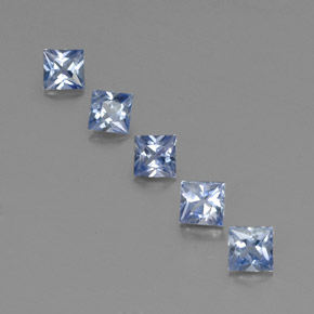 カラットの天然ブルーサファイア（3.7×3.7 mm・四角）