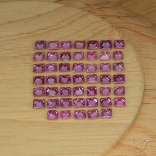 Shop natural 5.60ct ピンクがかったパープル サファイア gems, 四角形, from マダガスカル at GemSelect. In stock, global shipping!