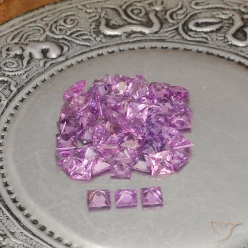 Shop natural 4.38ct 非常に薄いグレープパープル サファイア gems, 四角形, from マダガスカル at GemSelect. In stock, global shipping!
