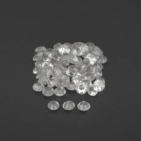 カラットの天然ホワイトサファイア（1.58 mm・ラウンドカット）