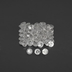 カラットの天然ホワイトサファイア（1.54 mm・ラウンドカット）