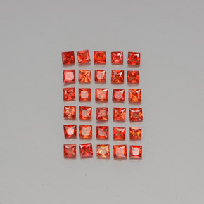 カラットの天然レッドオレンジサファイア（2.5×2.5 mm・四角）