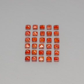 カラットの天然レッドオレンジサファイア（2.5×2.5 mm・四角）