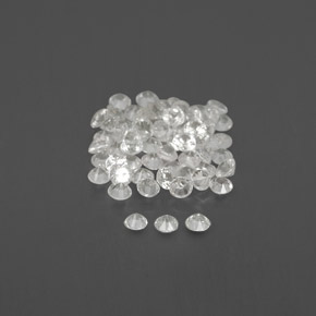 カラットの天然ホワイトサファイア（1.50 mm・ラウンドカット）