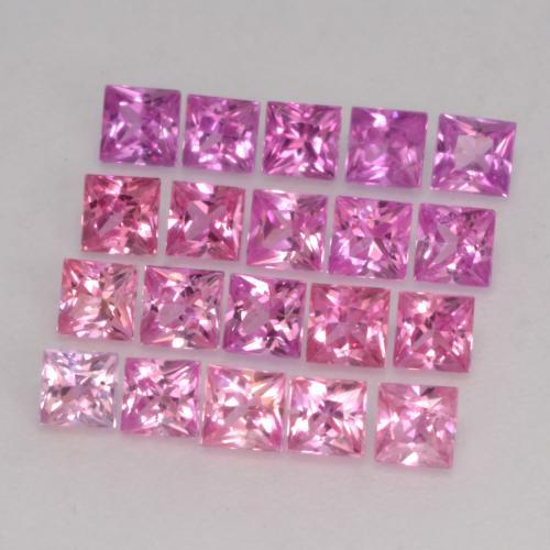 2.29カラットの天然マルチカラーサファイア（2.6×2.6 mm・四角）